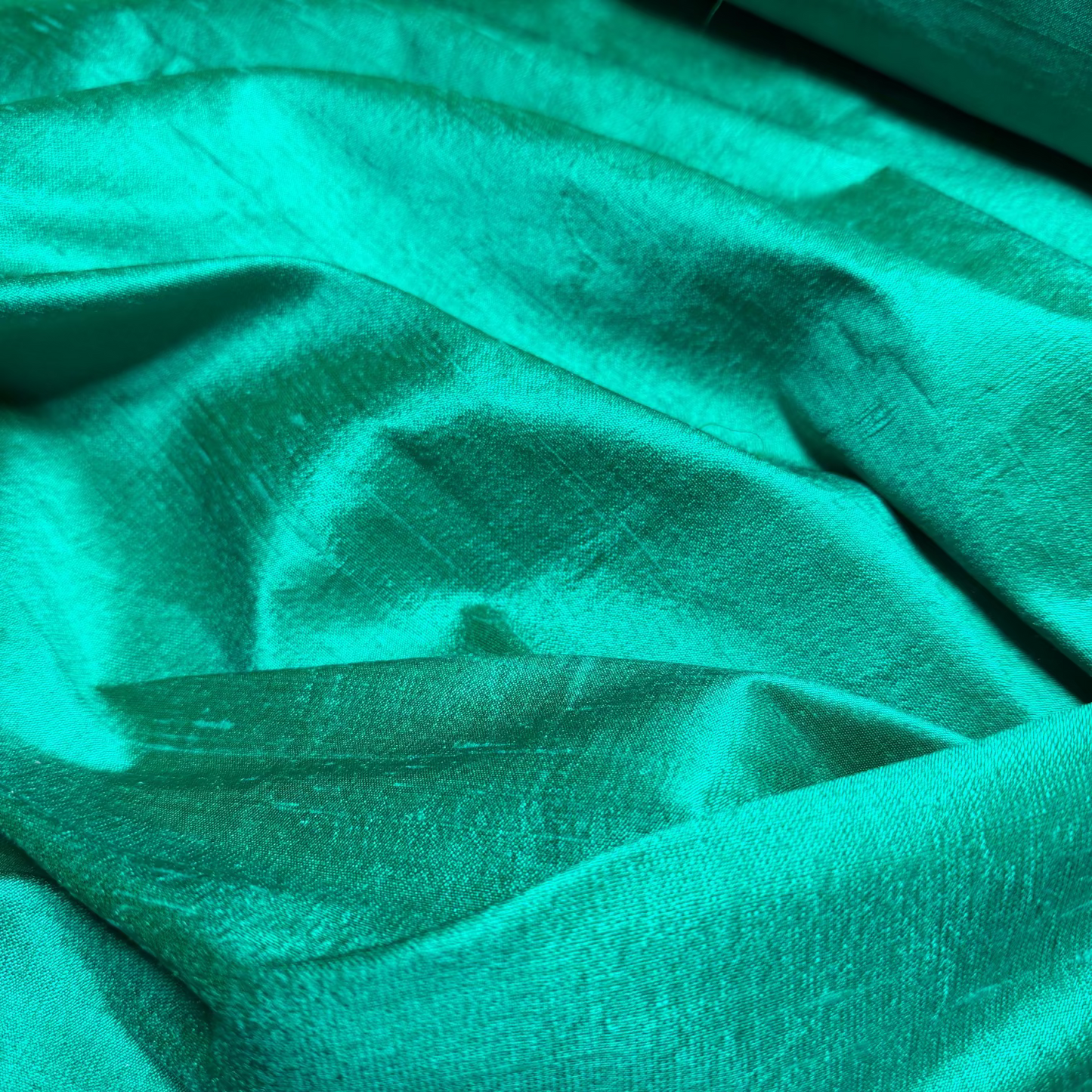 EMERALD DUPION SILK