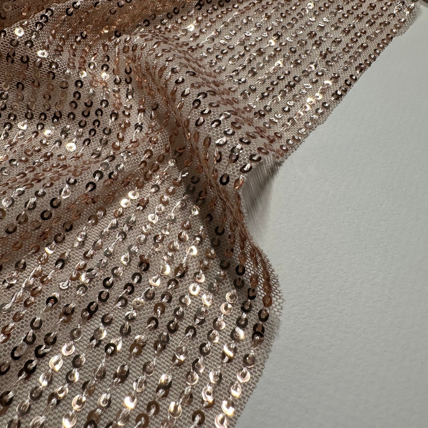 OMBRÉ SEQUINNED NET