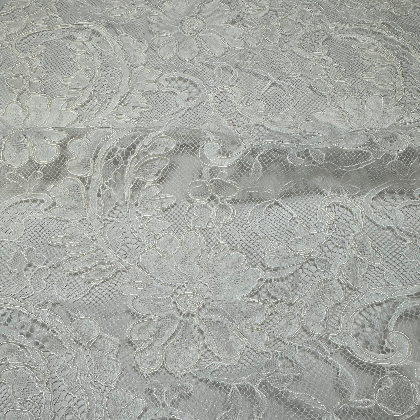 LIMITED EDITION CORDED BRIDAL LACE FAT QUARTER