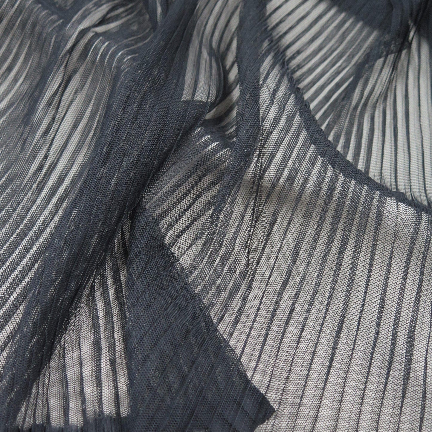 BLACK PLEATED TULLE