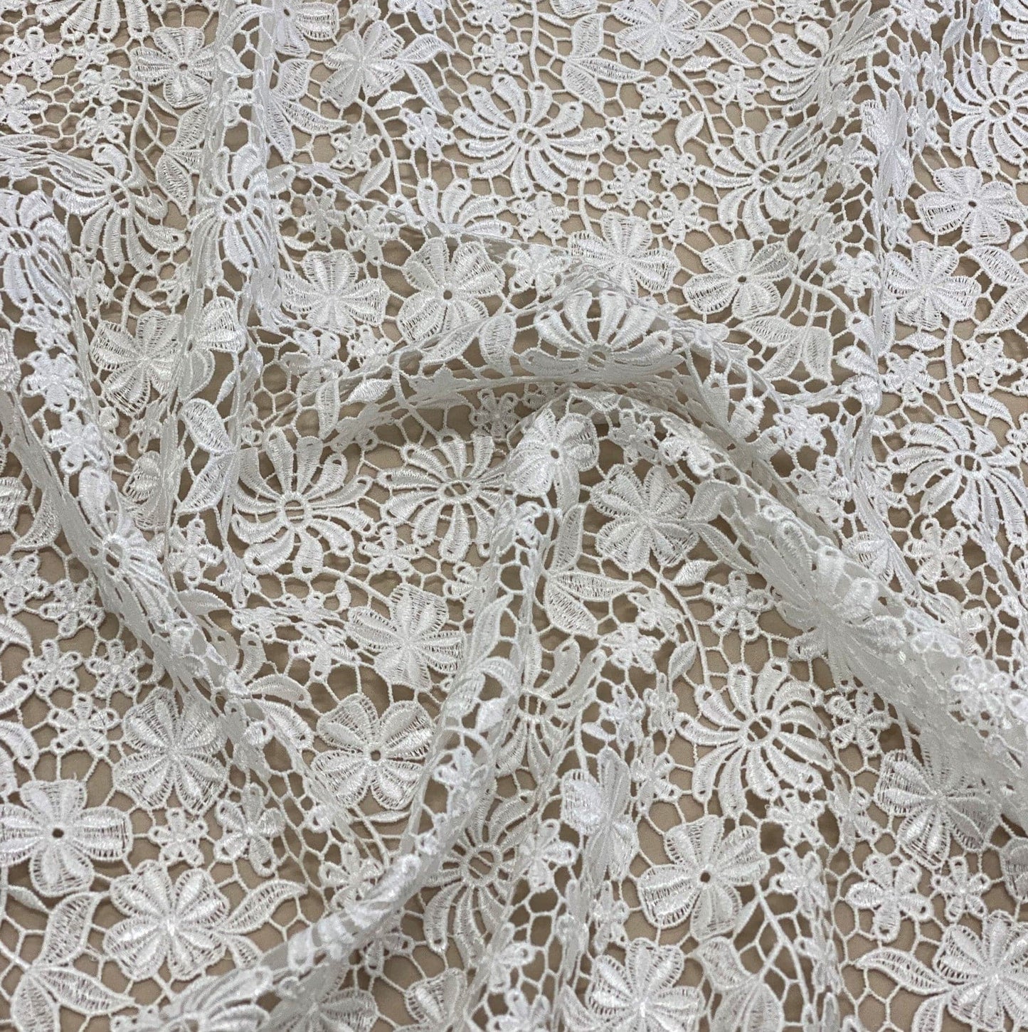 IVORY FLORAL GUIPURE LACE
