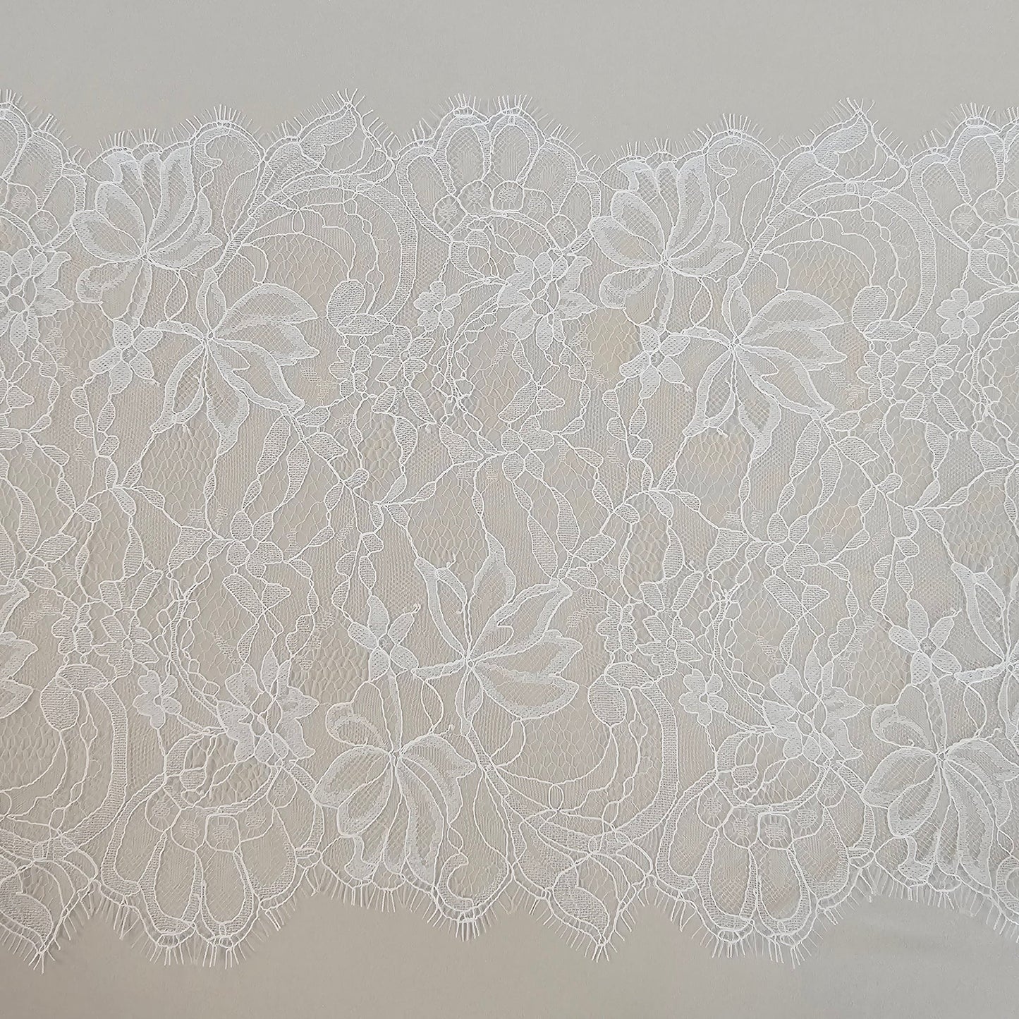 IVORY FINE LACE TRIM