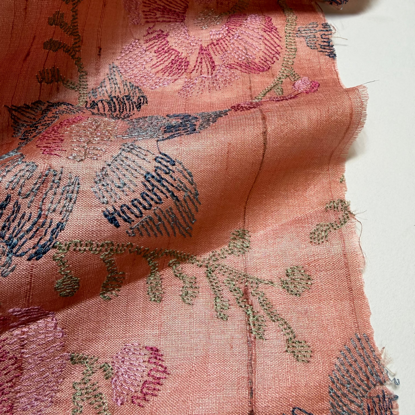 EMBROIDERED BOTANICAL TUSSAR SILK IN MUSK