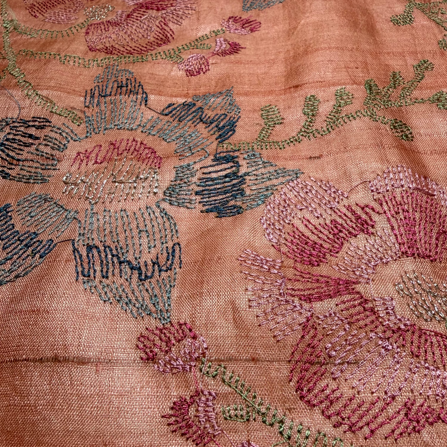 EMBROIDERED BOTANICAL TUSSAR SILK IN MUSK