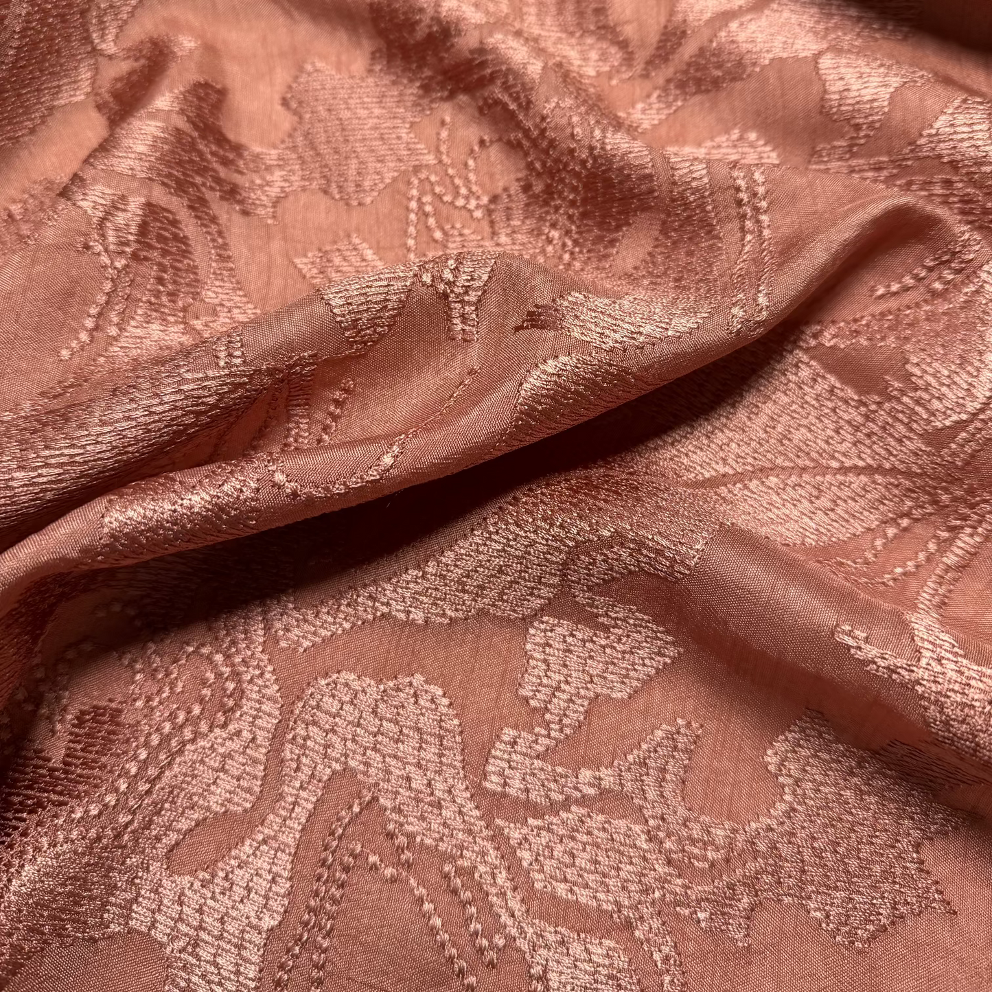 EMBROIDRED VISCOSE IN MUSK