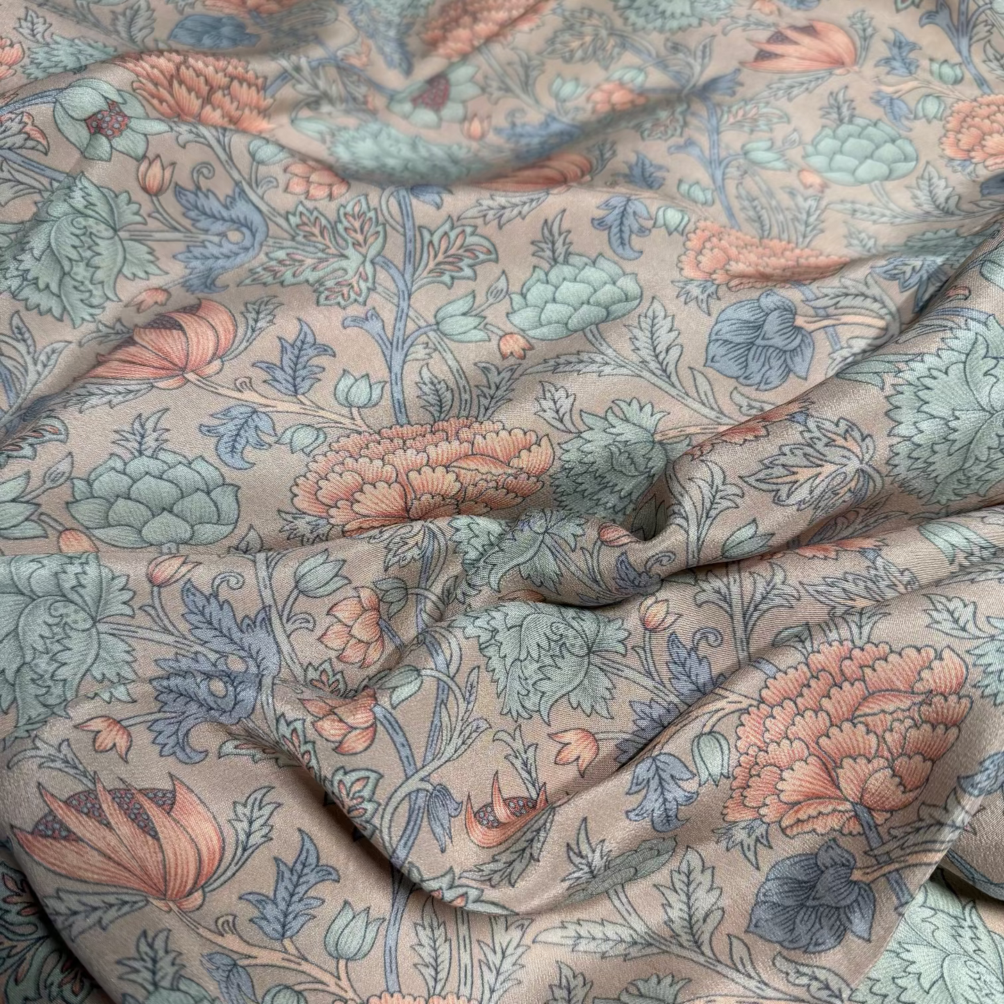 NUDE FLORAL CREPE DE CHINE