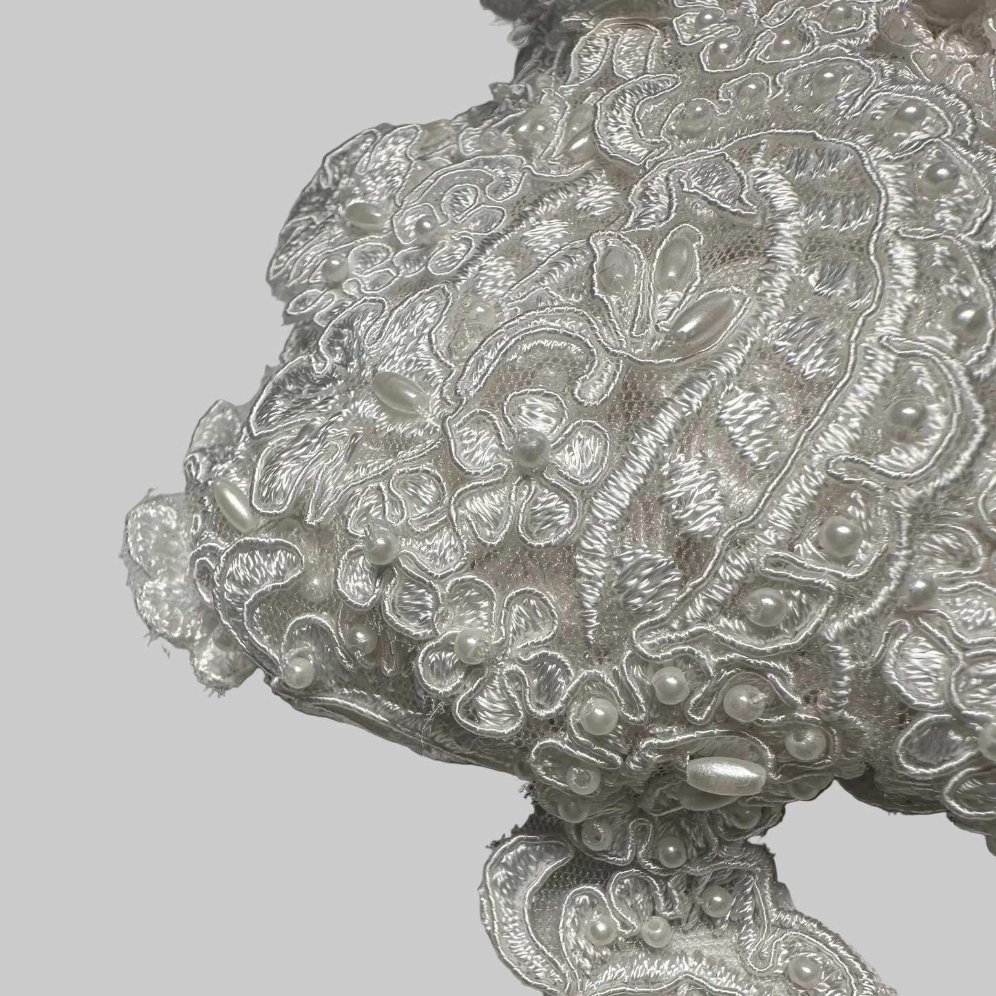 SCALLOPED BEADED BRIDAL TRIM