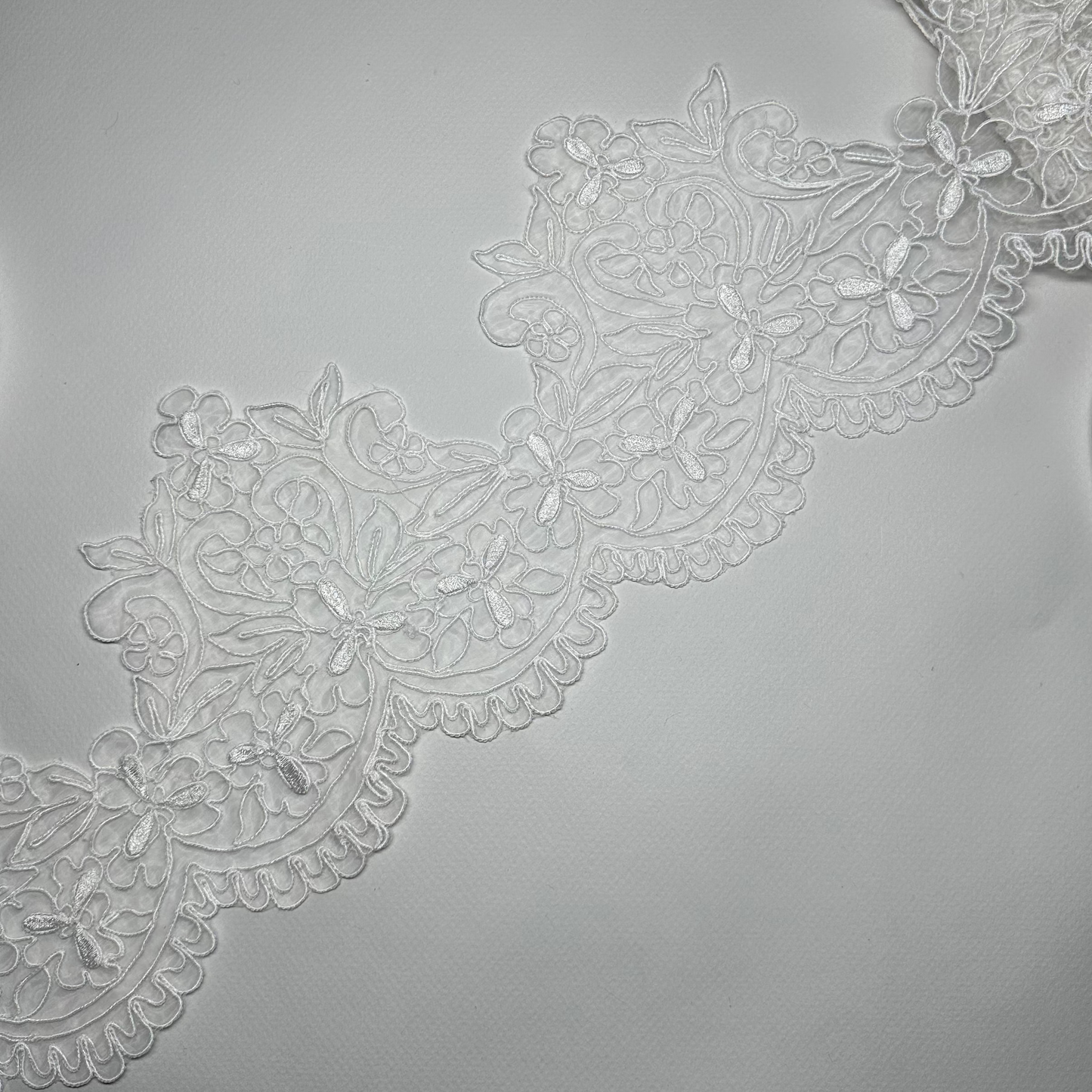 VENETIAN WIDE BRIDAL TRIM