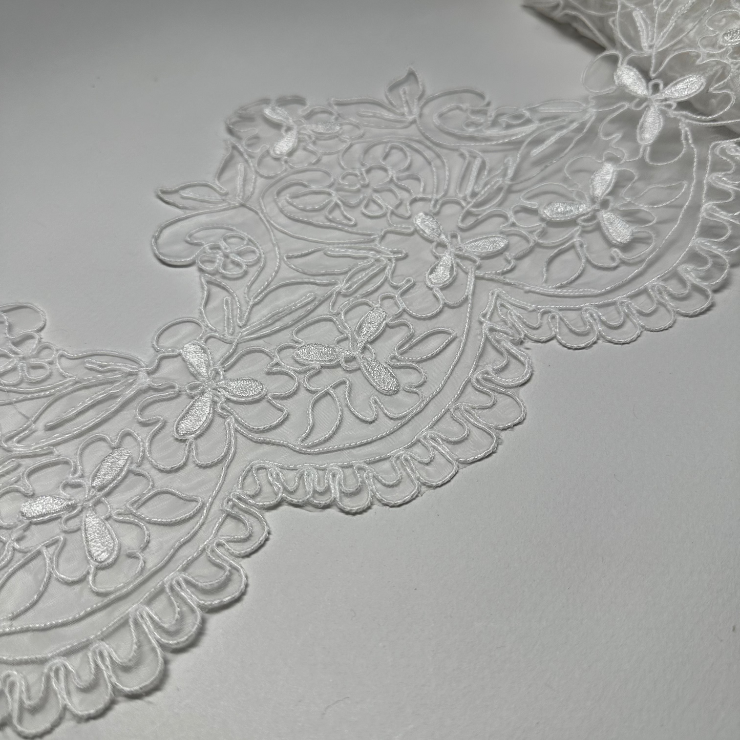 VENETIAN WIDE BRIDAL TRIM