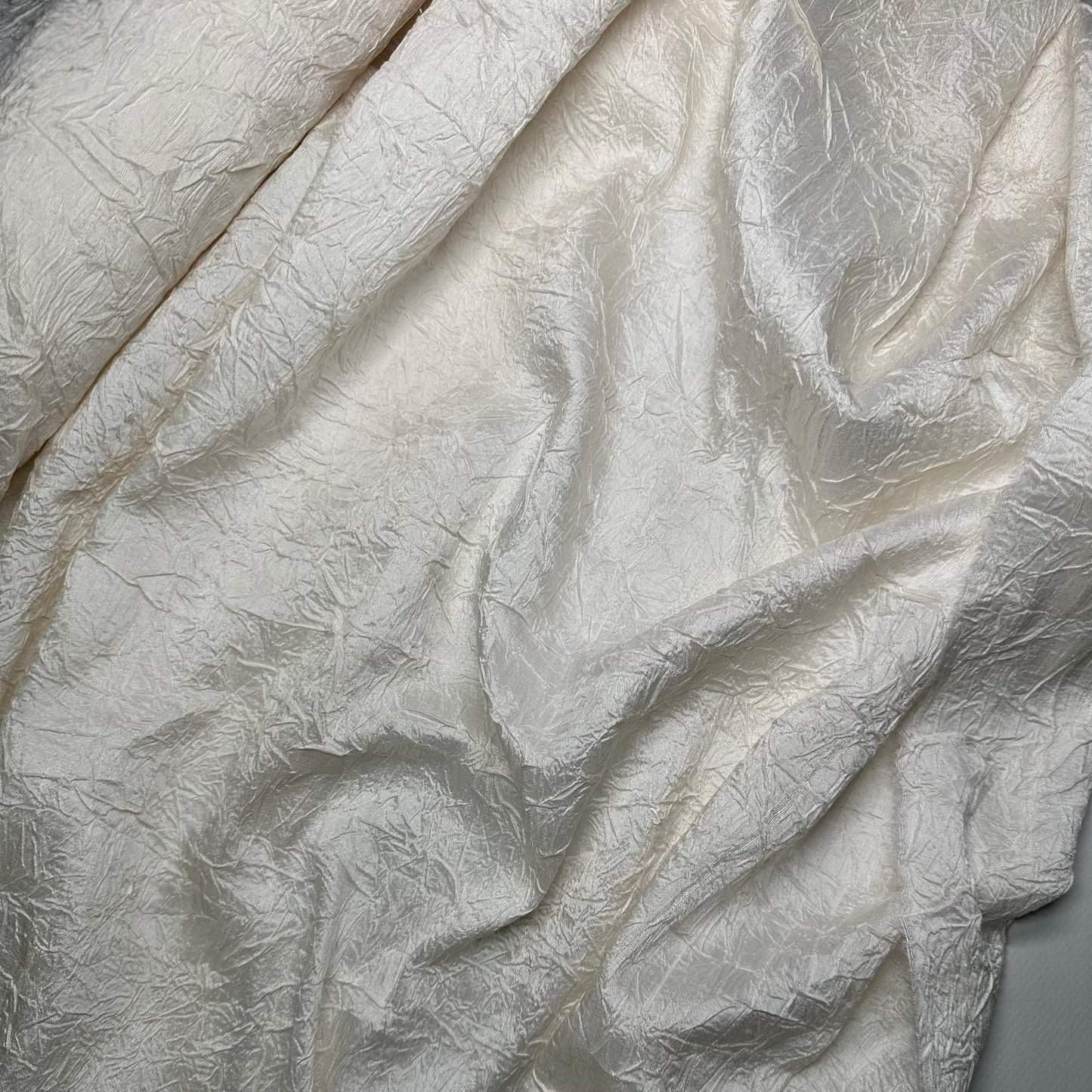 IVORY CRUSHED SILK