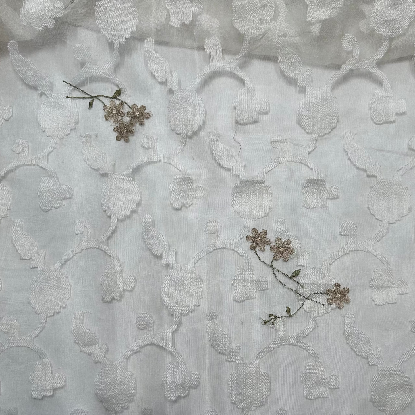 EMBROIDRED IVORY JACQUARD SILK ORGANZA