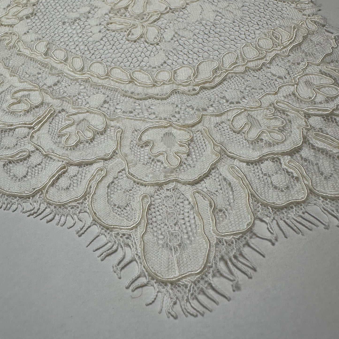 LIMITED EDITION CORDED BRIDAL LACE FAT QUARTER