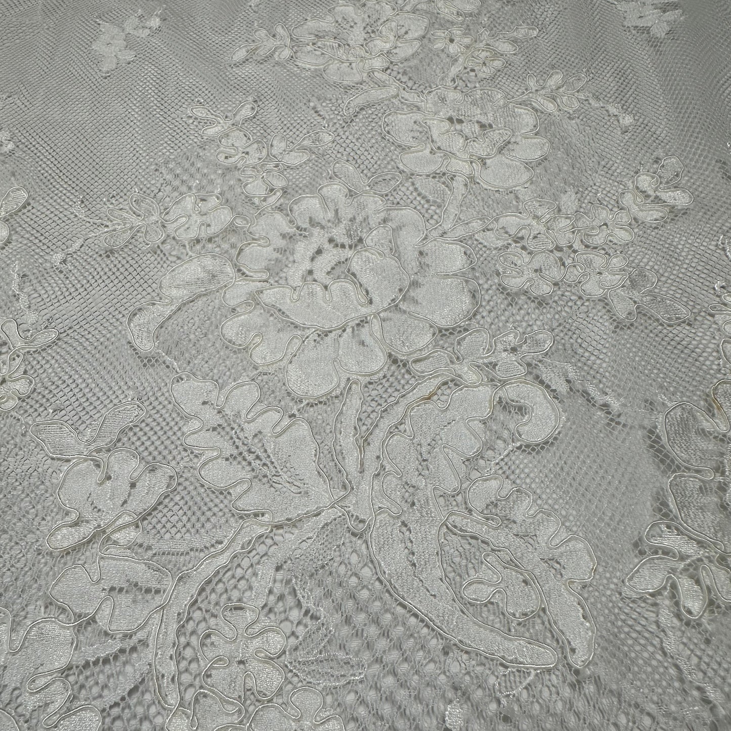LIMITED EDITION CORDED BRIDAL LACE FAT QUARTER