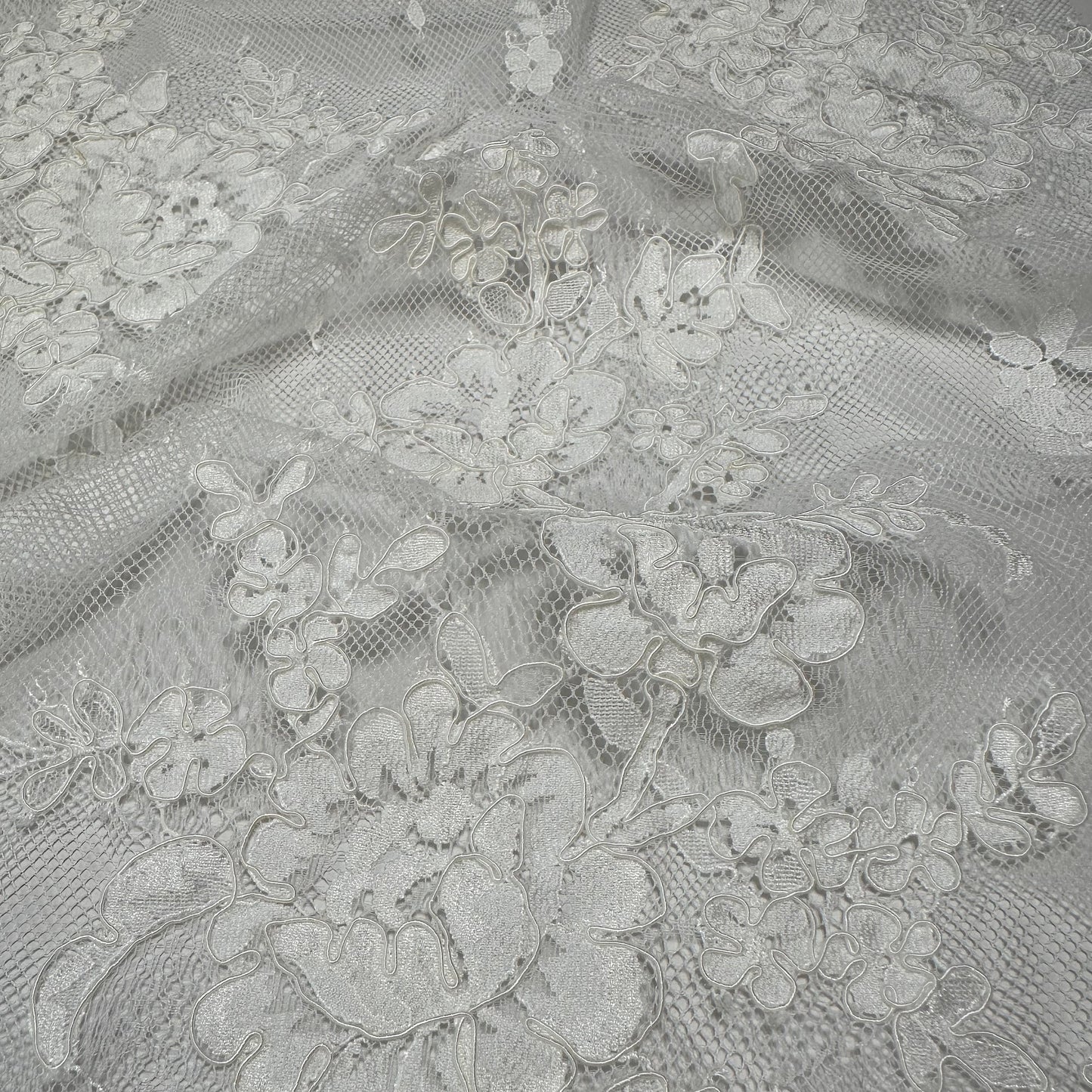 LIMITED EDITION CORDED BRIDAL LACE FAT QUARTER