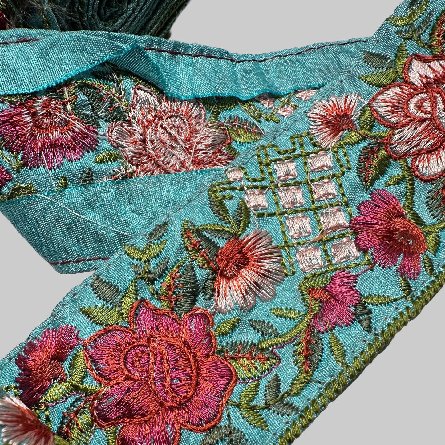 WIDE BOTANICAL RIBBON TRIM