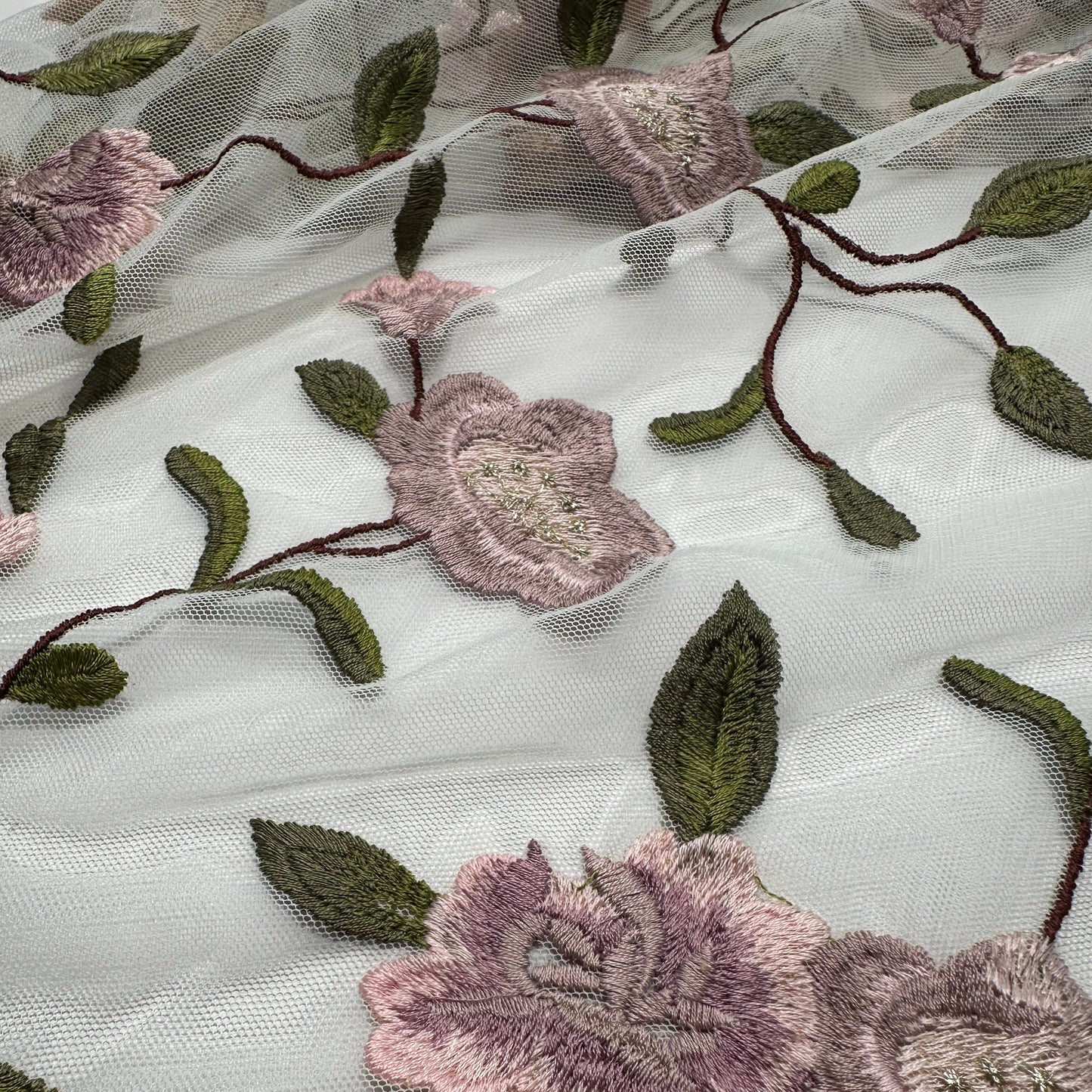 EMBROIDERED 3D TULLE REMNANT